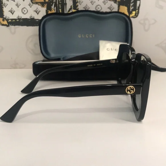 New Authentic Gucci GG0328S 001 Black Square Sunglasses Grey  display picture 2